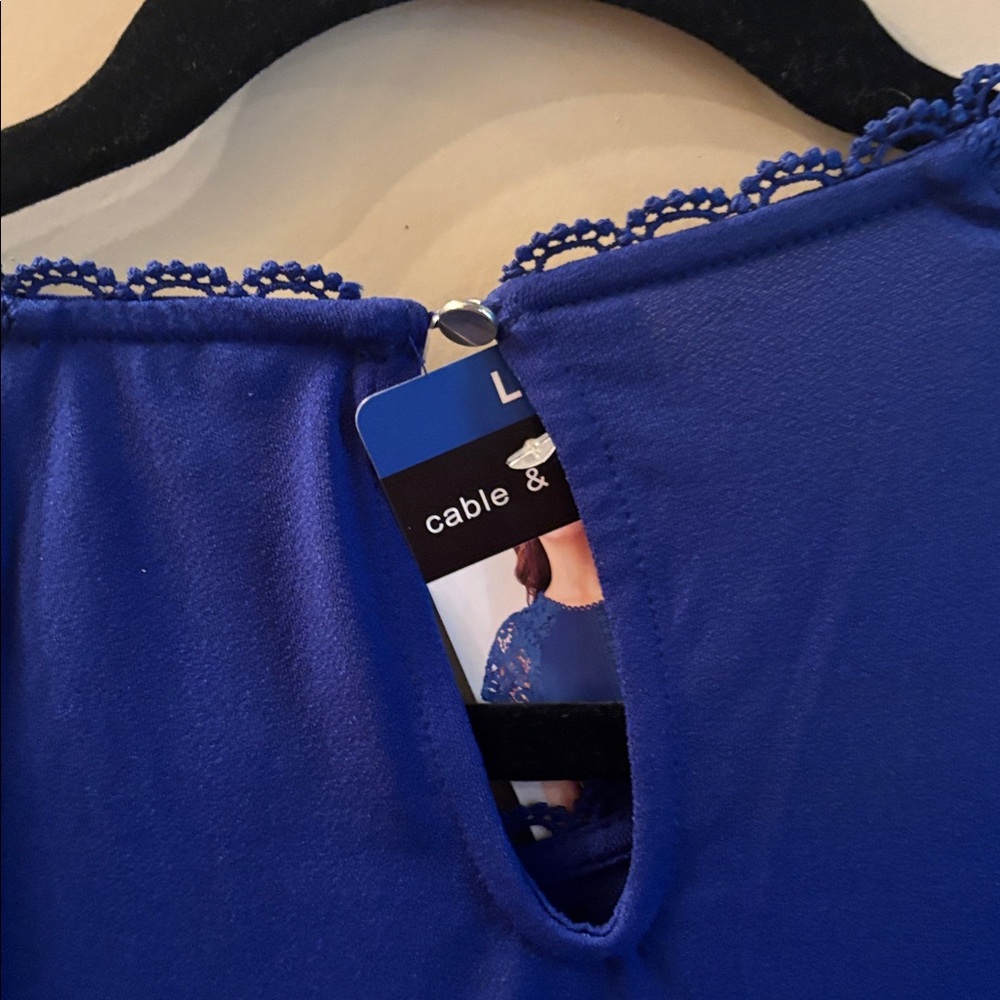 NWT Cable & Gauge Women's Royal Blue Top Large - Picture 6 of 8